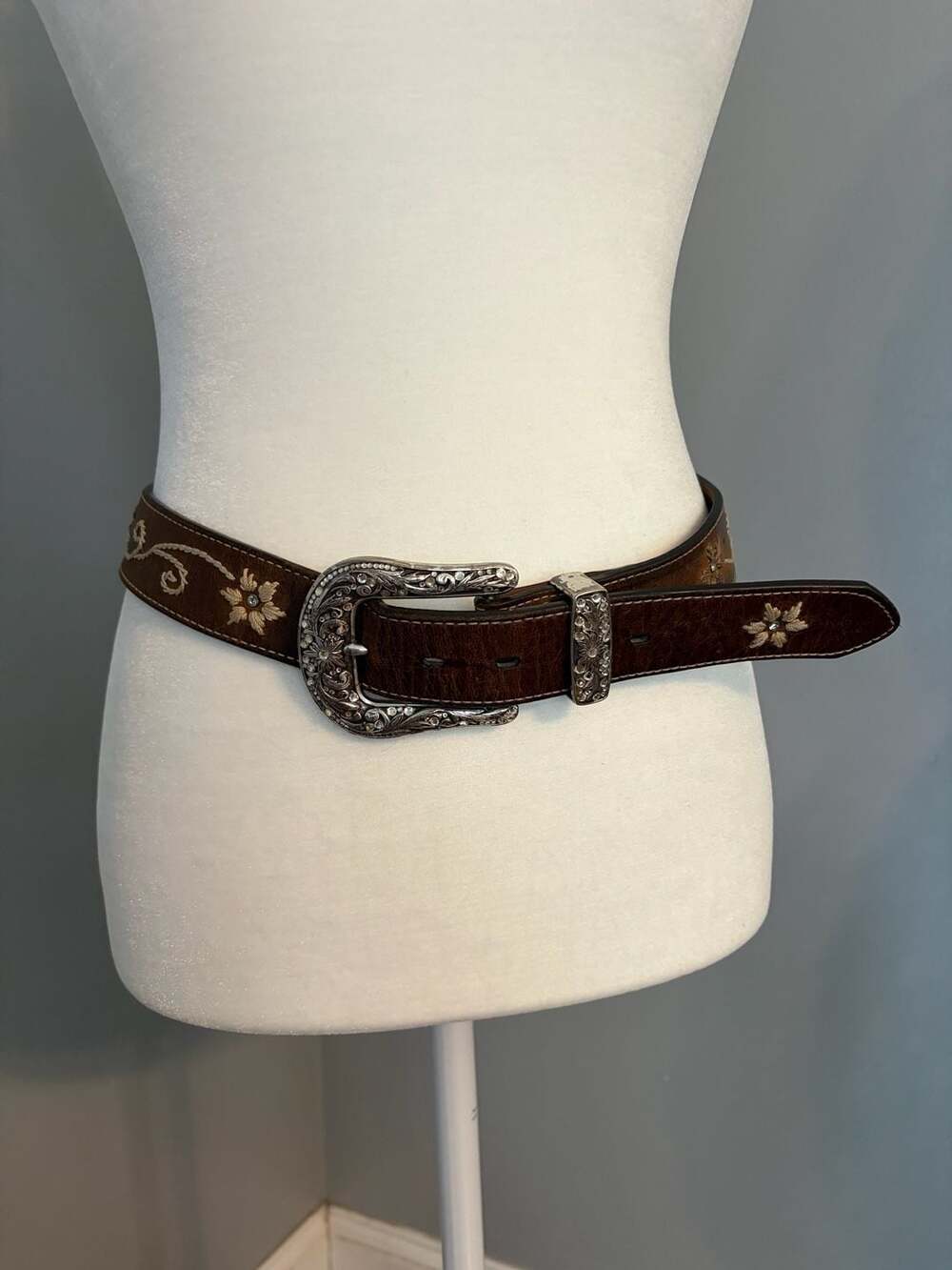 Nocona Leather Rhinestone Western Belt Woman Embellished Size 26 MSRP